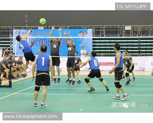 武汉排球队防守策略解析及其在排球比赛中的重要性探讨 武汉排球队防守策略解析及其在排球比赛中的重要性探讨