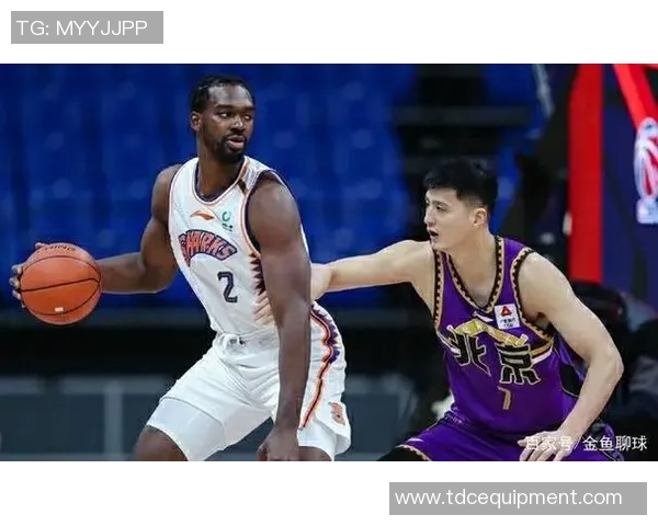 赛后分析：西安篮球队与深圳篮球队的战术对决与表现评估