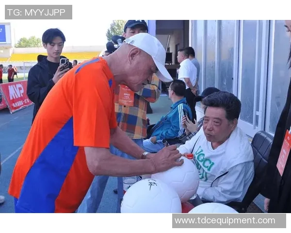 足球明星助力社会发展与公益事业的积极影响探讨