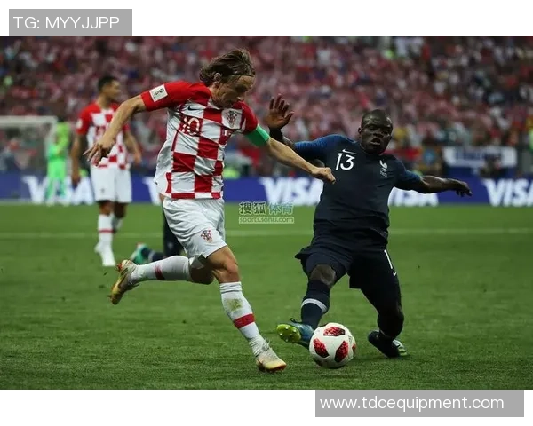 足球明星齐聚一堂精彩瞬间高清合照尽显风采与魅力